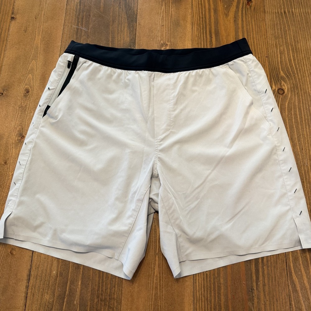 Ten Thousand Interval Short - 7" Lined